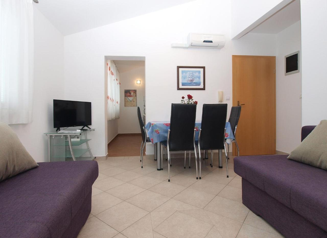Apartments 1282 Fažana Екстериор снимка