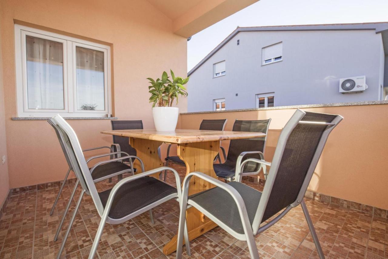 Apartments 1282 Fažana Екстериор снимка